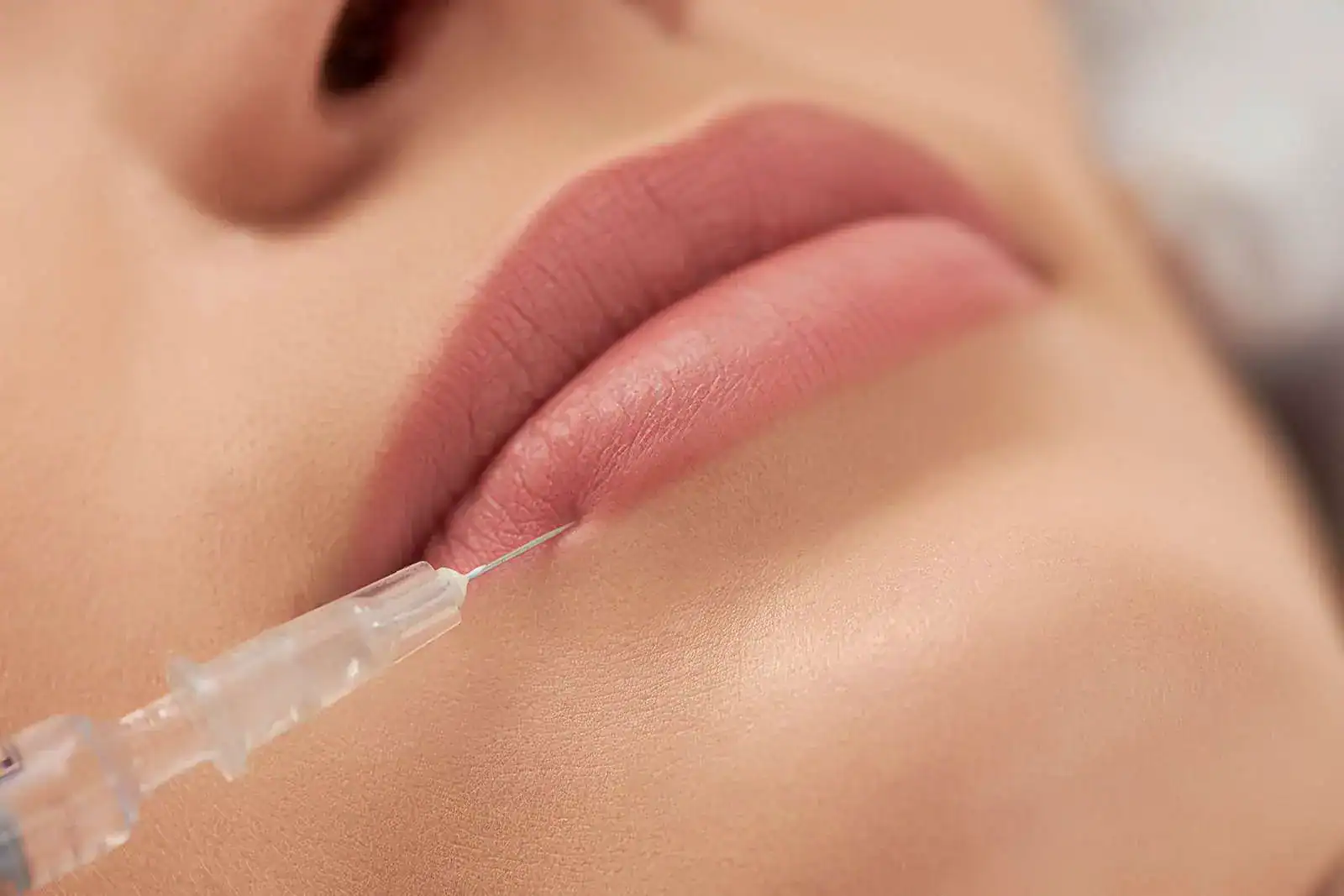 procedure-lip-augmentation-young-beautiful-woman-retina-8